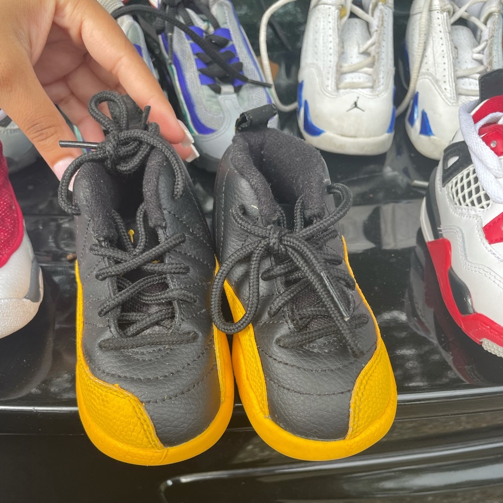 JORDAN 12